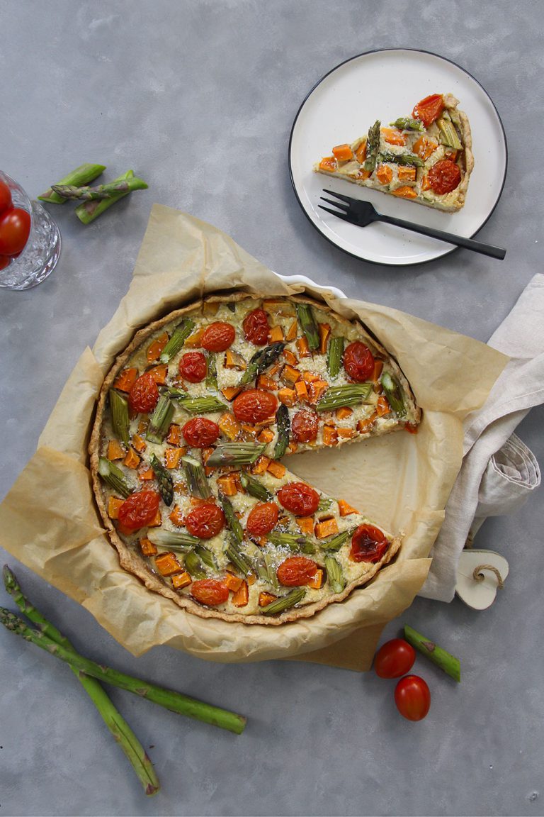 Vegane Spargel-Süßkartoffelquiche mit Kokos | Kleid &amp; Kuchen